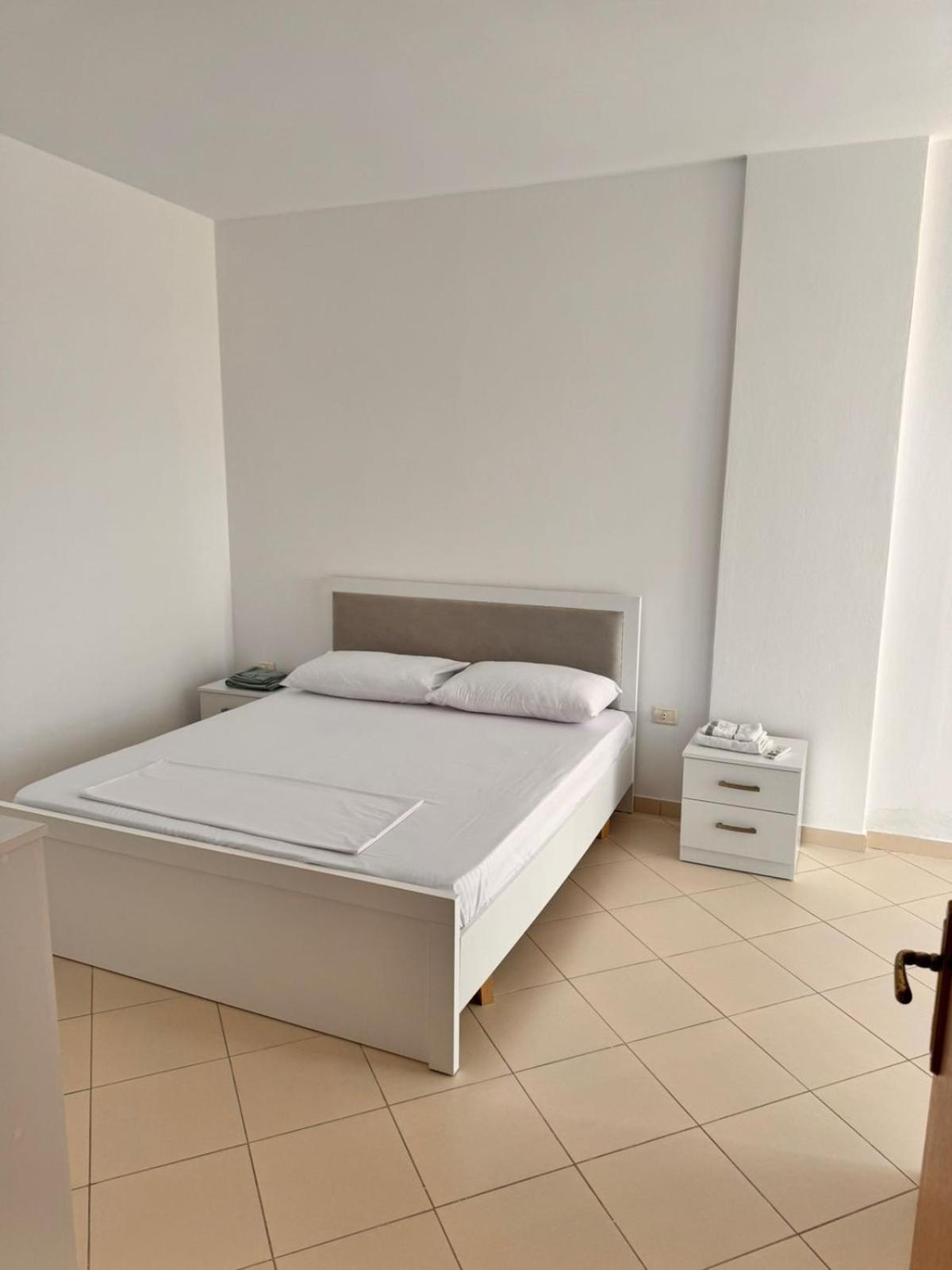 Holiday Apartments 5 Дуррес Экстерьер фото