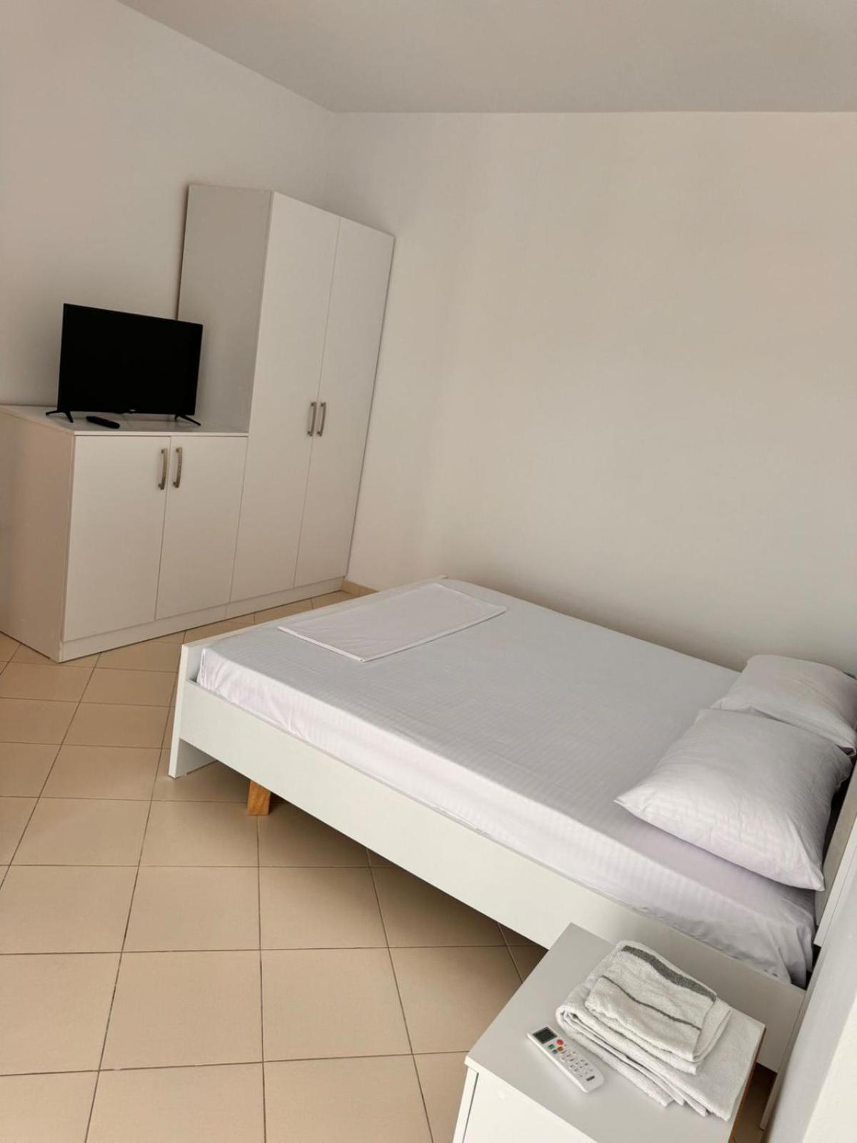 Holiday Apartments 5 Дуррес Экстерьер фото